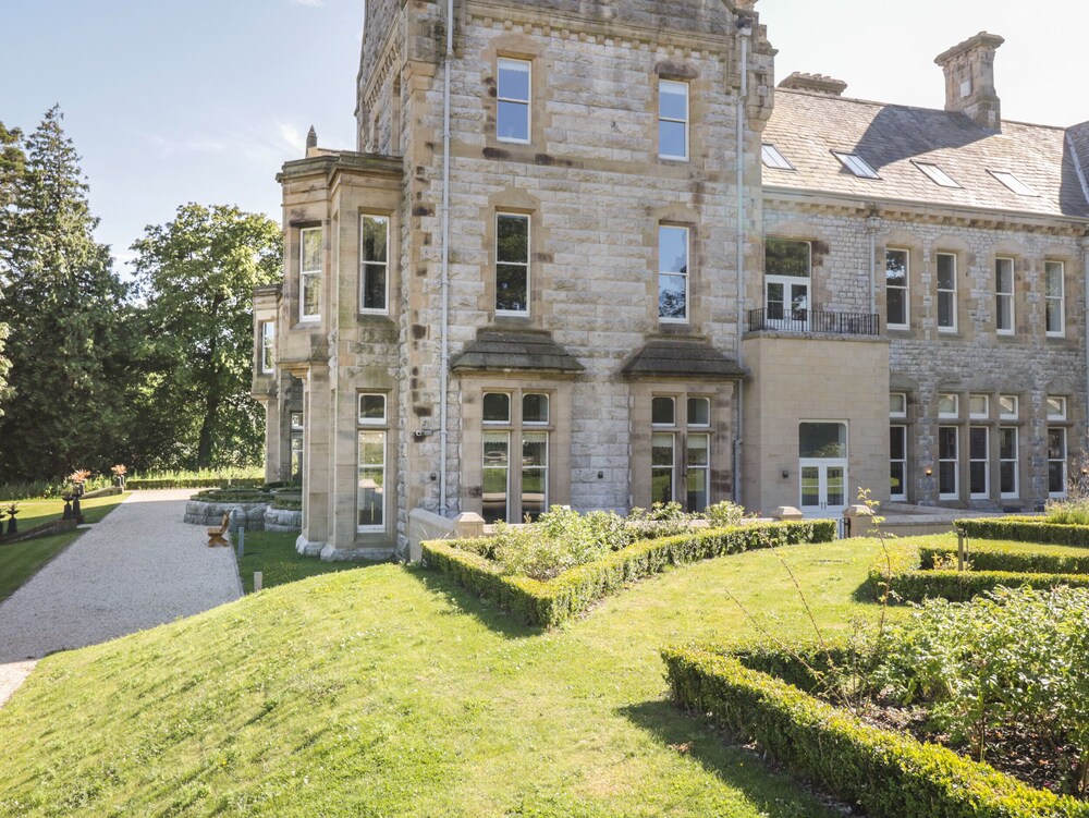 The Myles Suite Stone Cross Mansion