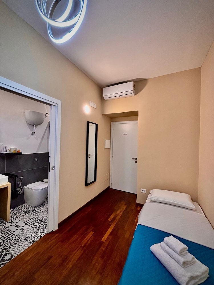 Le vie di San Pietro guest house