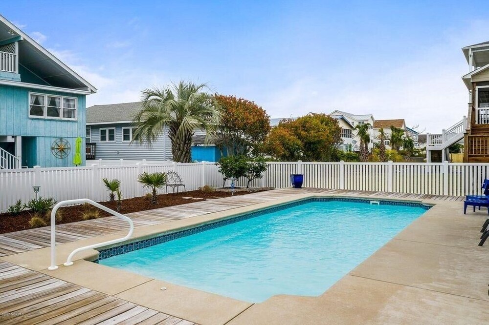 218 Brunswick 3 Bedroom Home by RedAwning view 5