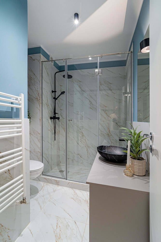 Celestial Azure Tranquil 1BR Piata Universitatii