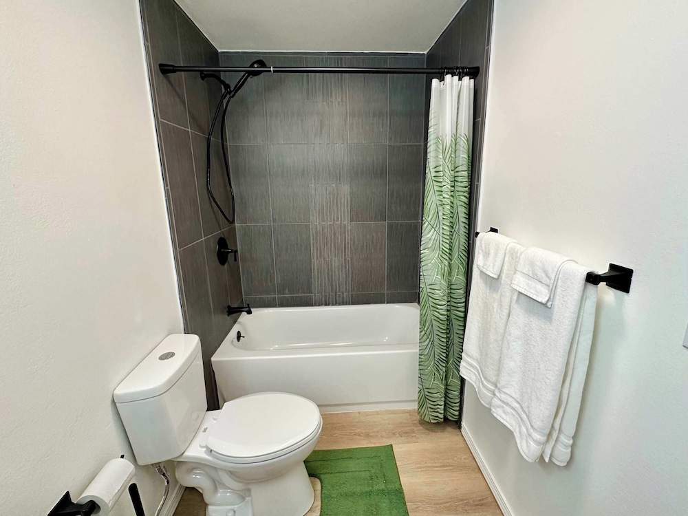 Charming 2BR in Columbia Walkable Pet-friendly