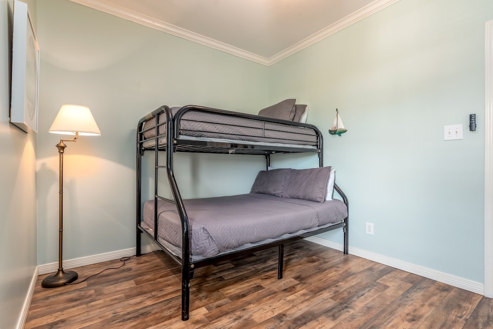 Dauphin Luv B - Beach Club #201-b 2 Bedroom Condo