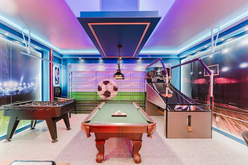 Amazing 7 bd Summerkitchen Gameroom