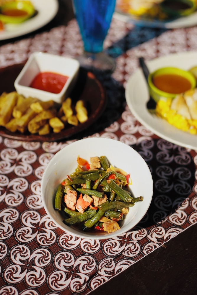 GIRI TENGAH RESORT BOROBUDUR