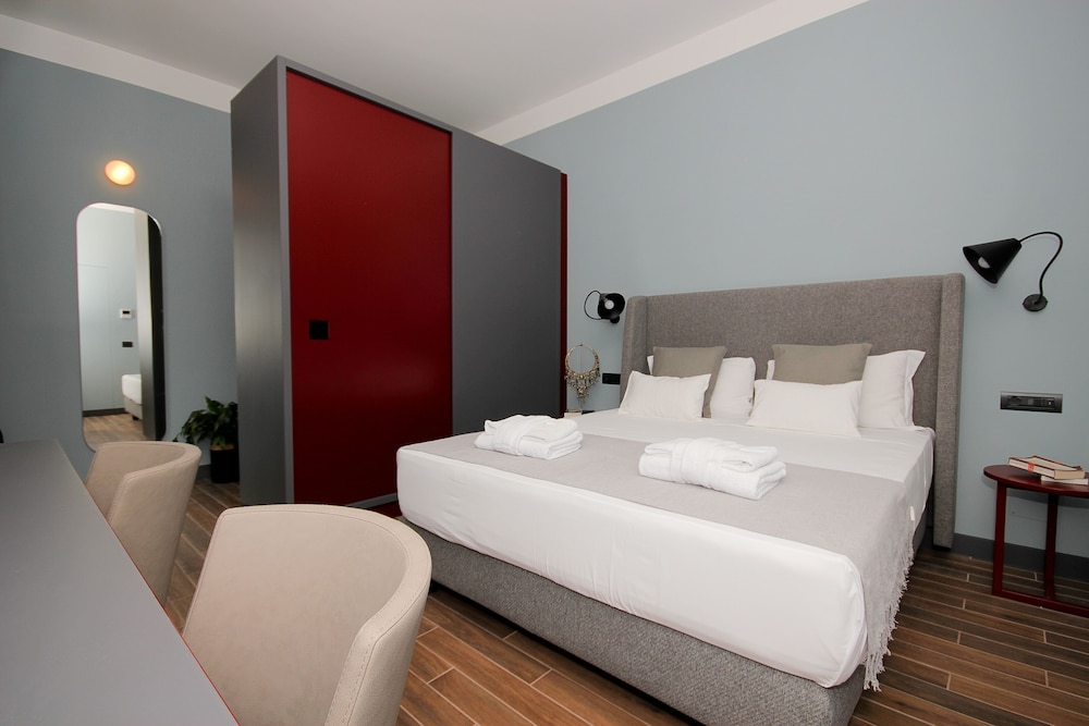 Castel Sant Angelo Luxury Rooms & Tour