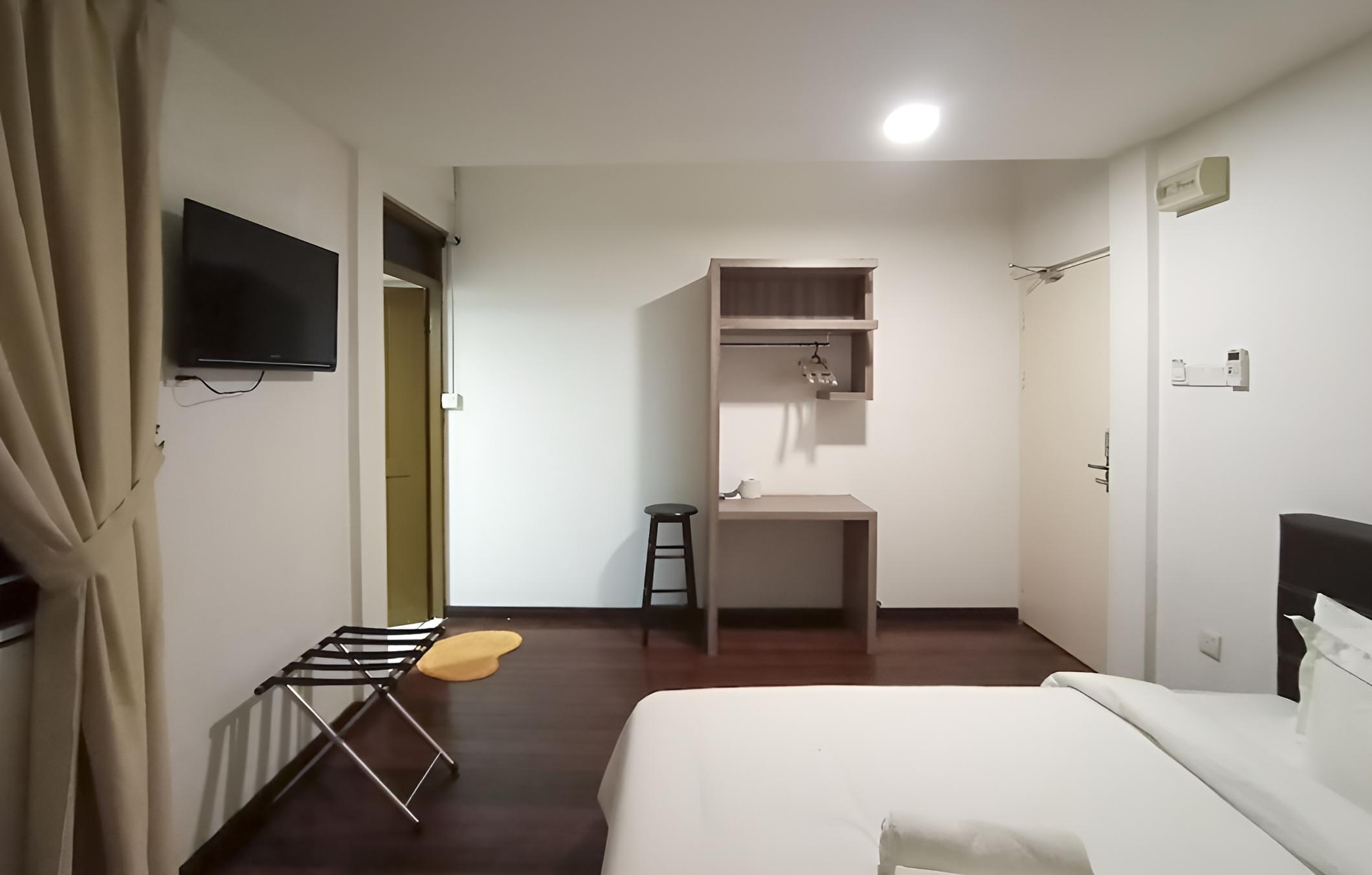 OYO HOME 90260 Natol Homestay London
