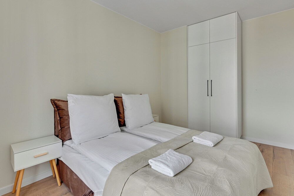 Horizon 122- Sea View by Grand Apartment