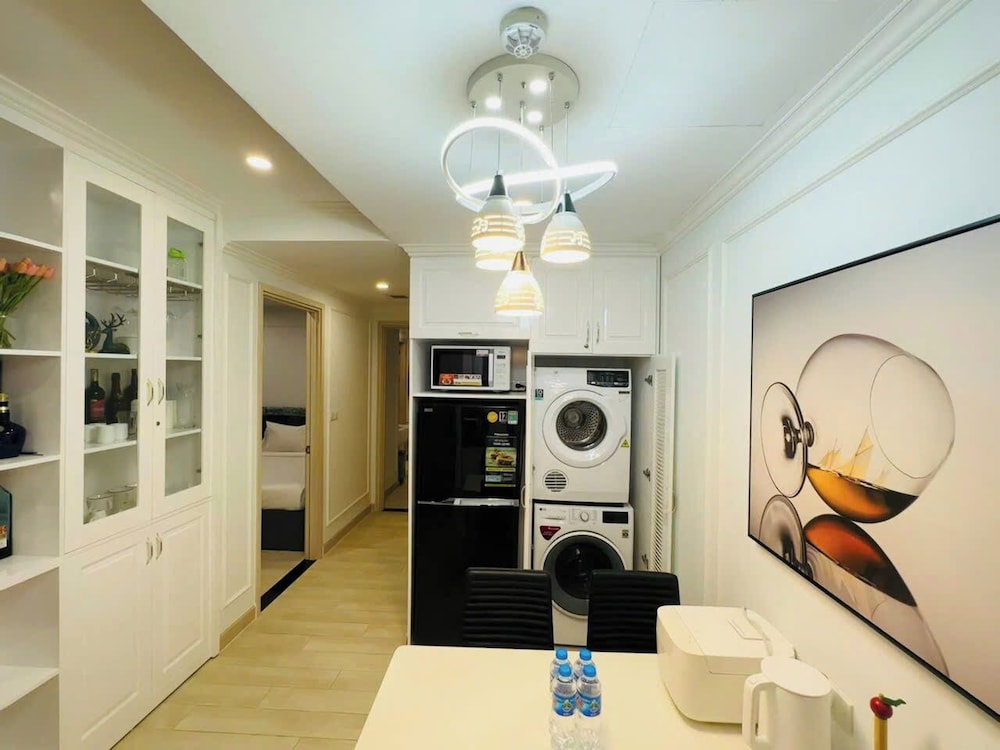 Gold Coast Balcony Serviced Apartment