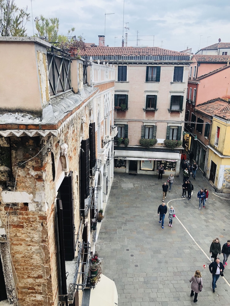 Al Teatro Italia