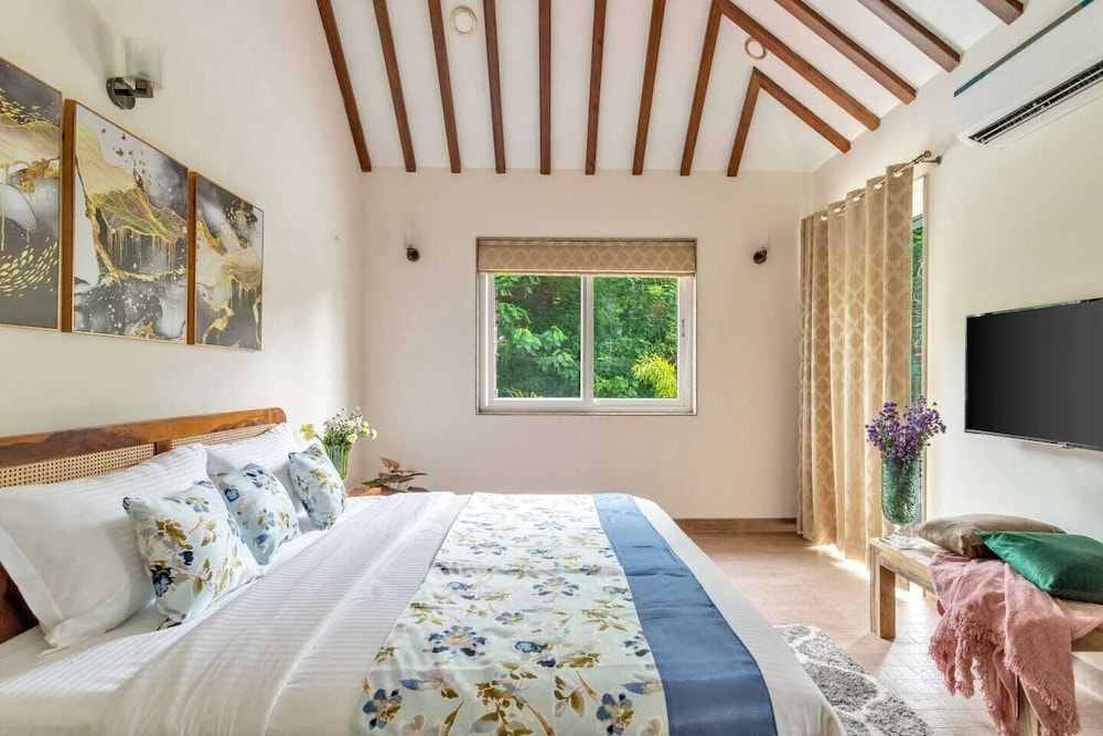 AquaVista Assagao Residency
