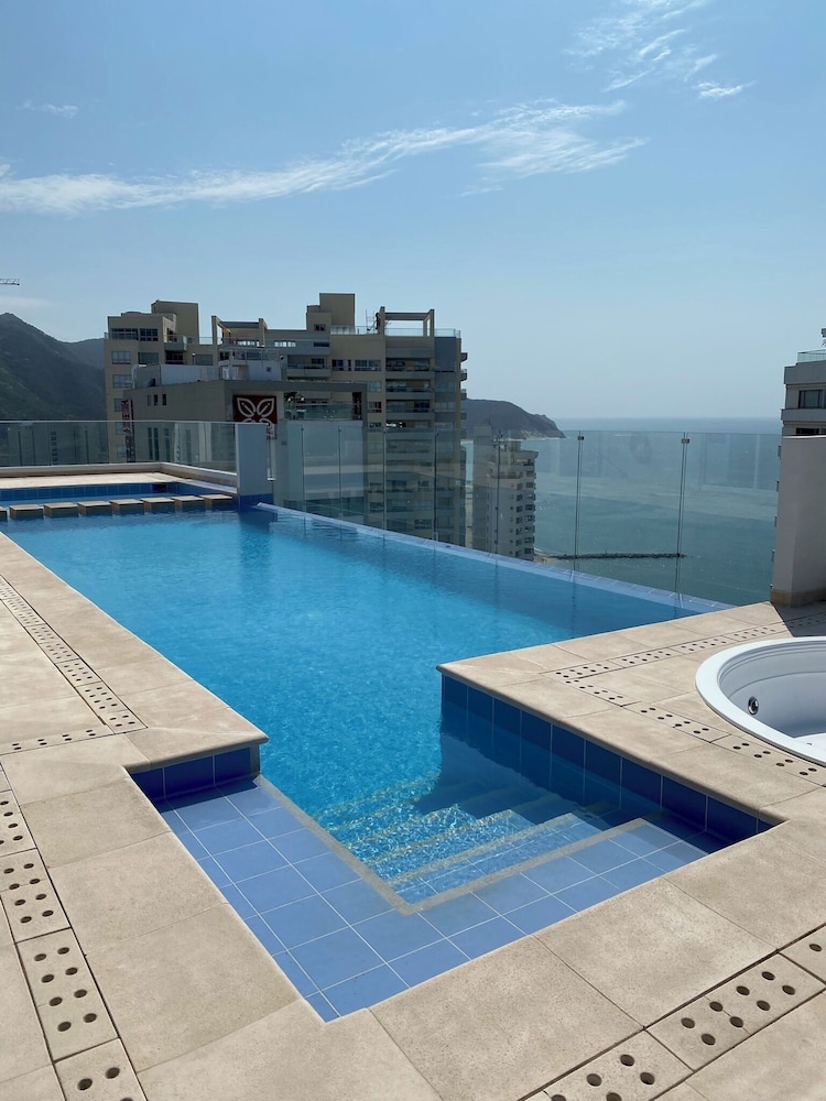 U-GO Edificio Eira