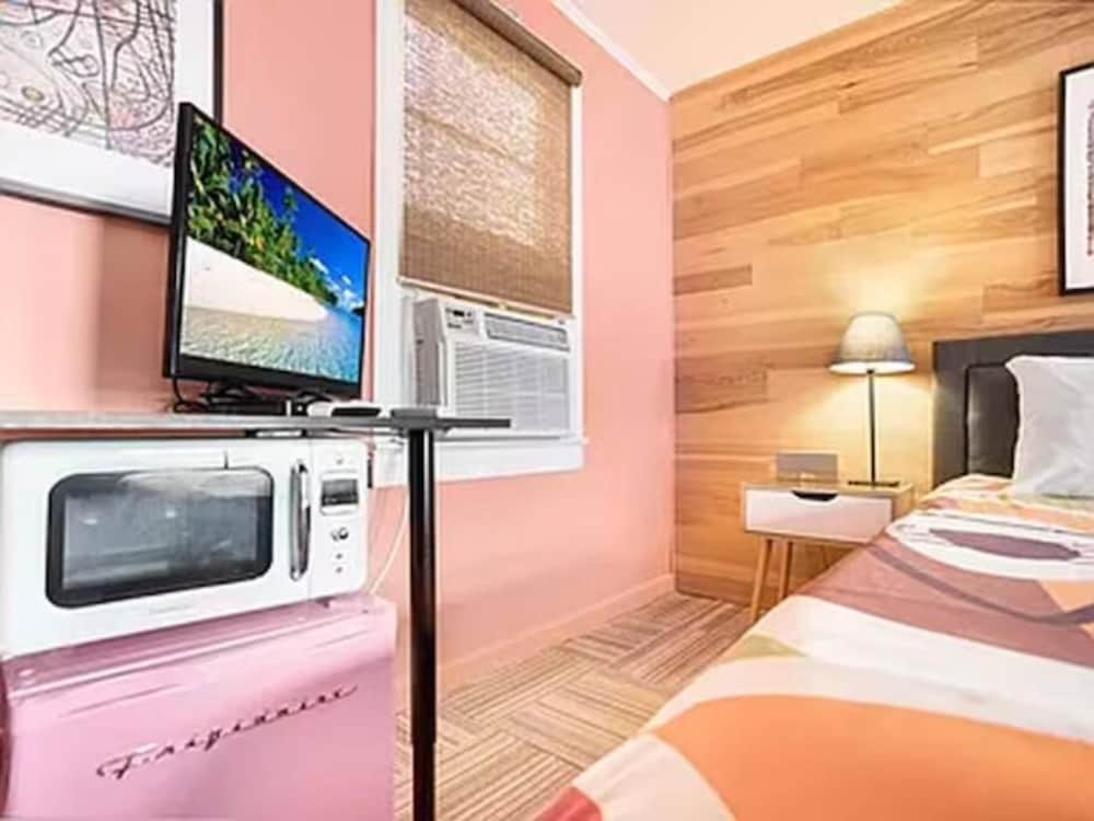 Modern Unit in the Heart of St Augustine view 4