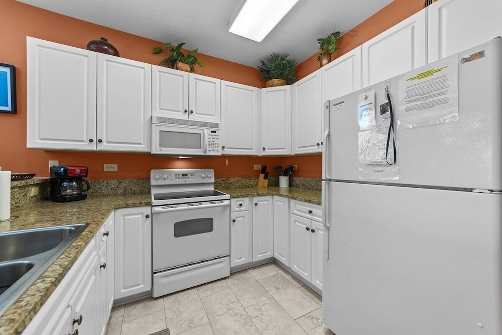 World Tour 104-206a 3 Bedroom Condo