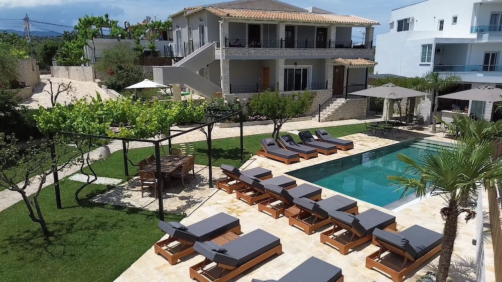 Casa Del Mar