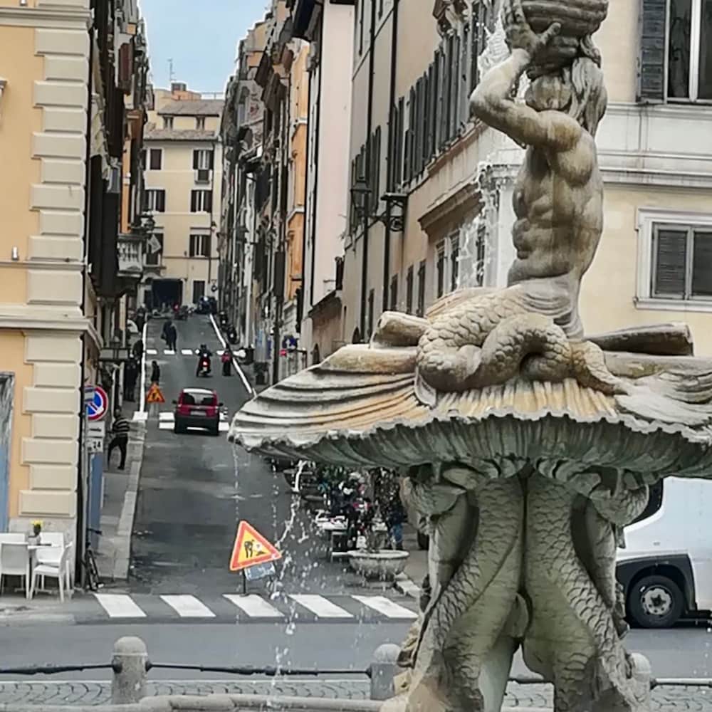 Dolce Vita in Rome With 2 Bedrooms and 1 Bathrooms