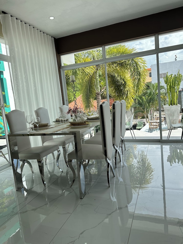 Onyx luxury rd