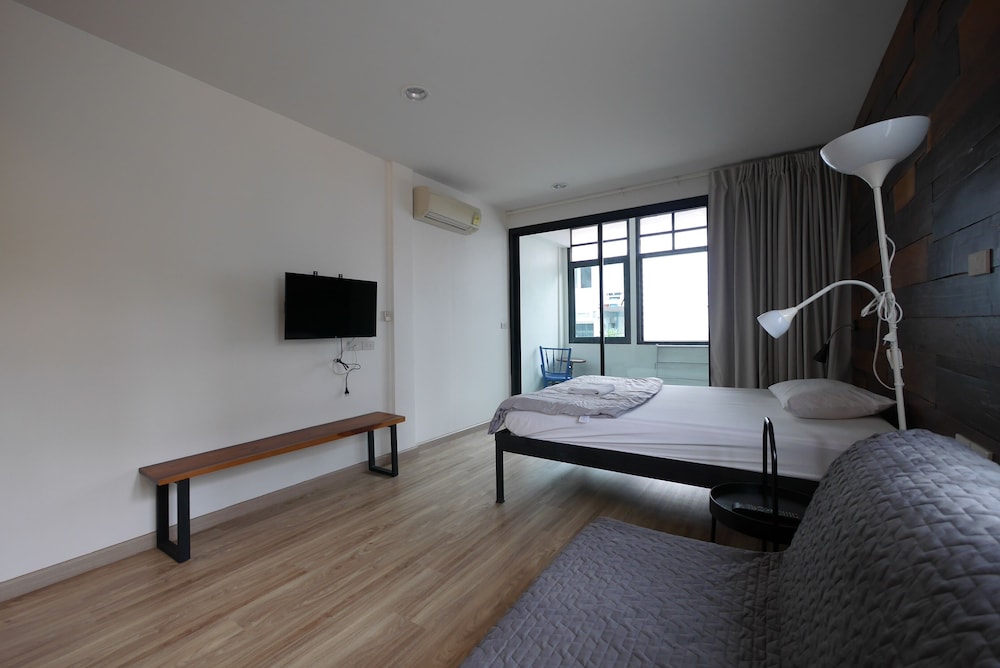 Lee Home Bangkok
