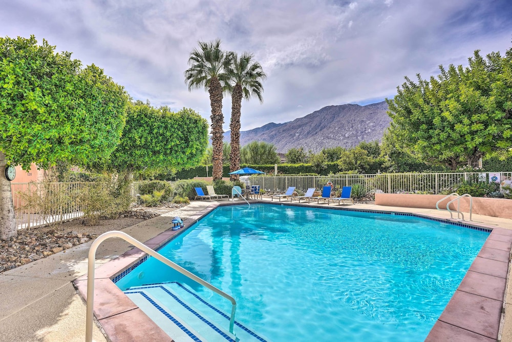 Condo w/ Patio, Walk to Downtown Palm Springs! view 4