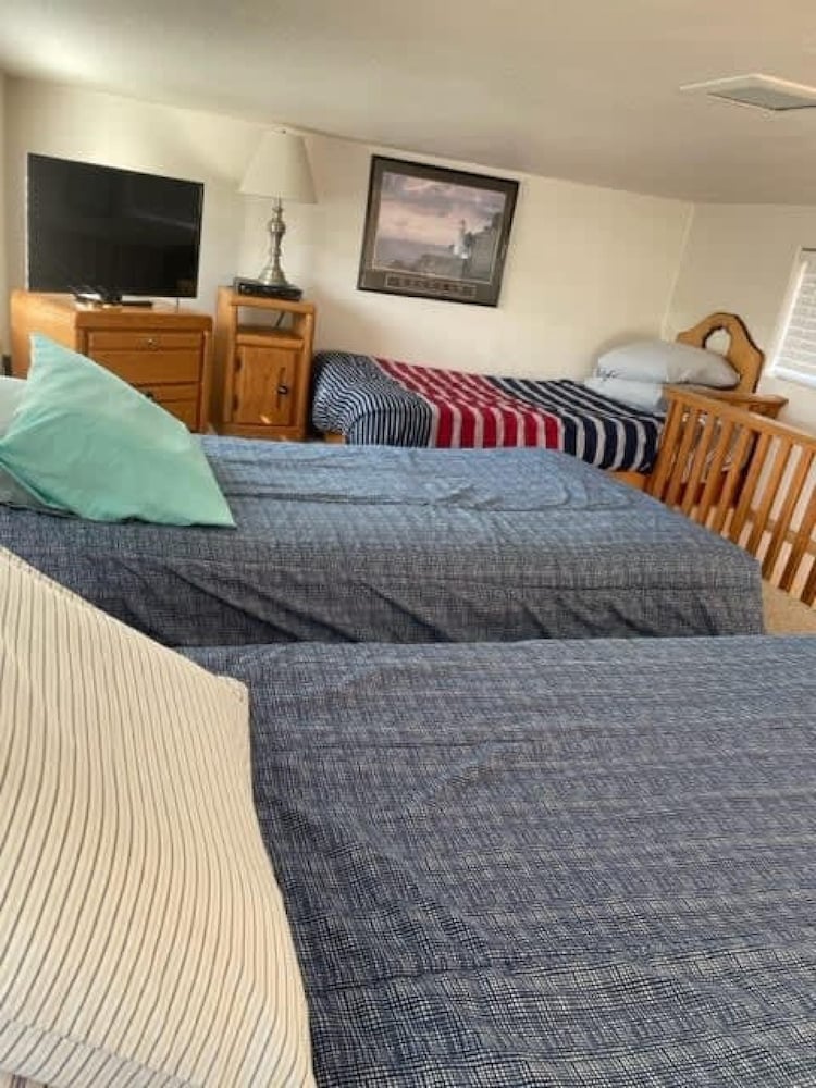 Ocean Front Cabin 17 Jacuzzi Remarkable Views