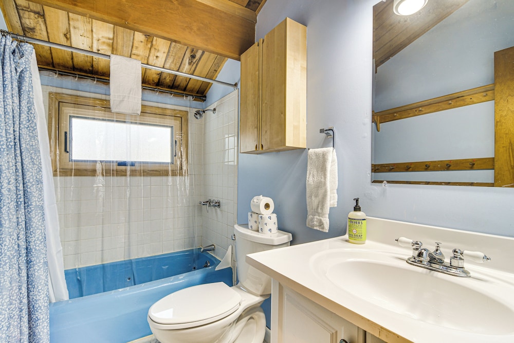 Million-dollar View: Waterfront Cabin in Bridgton!