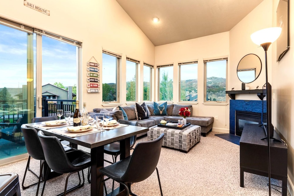 KBM Resorts Crestview Condos Spacious Condo Near Olympic Park With gas Fireplace, Year-round Pool, hot Tub, City Wide Shuttle Access. Cvc-308b
