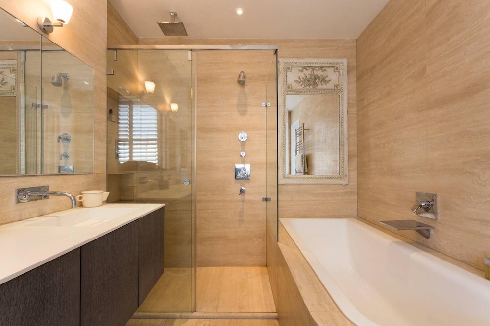 Spectacular Unique 4bed House in Pimlico