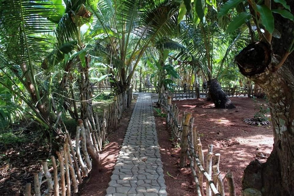Monara Arana Eco Village and Farm Resort - Hostel view 5