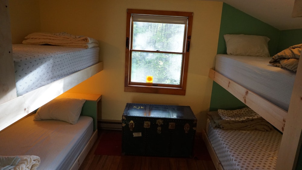 Upscale Hostel by Lake George & Gore Mtn