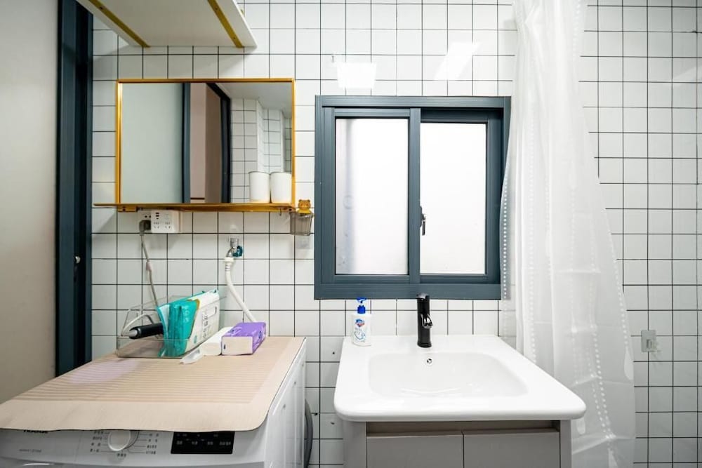 Shanghai Hills & Zinn Courtyard BNB