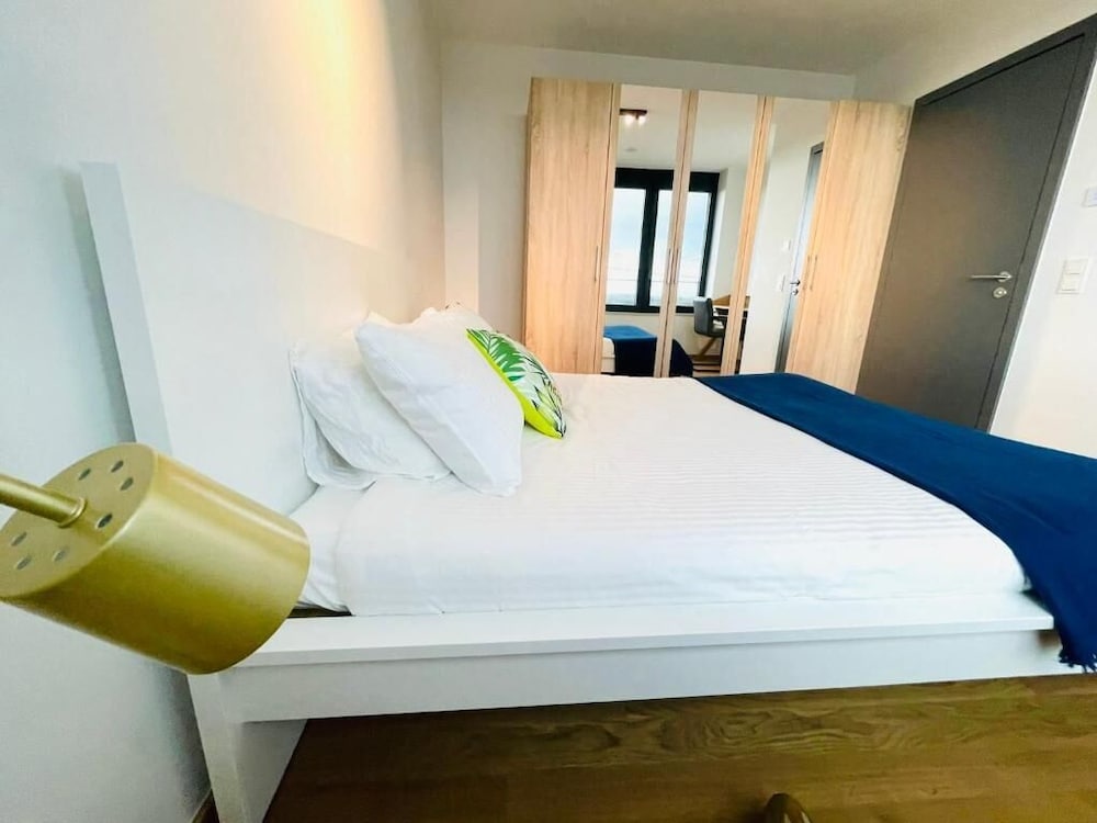 1 Bedroom SPA - Gym - Terrace & Parking view 5