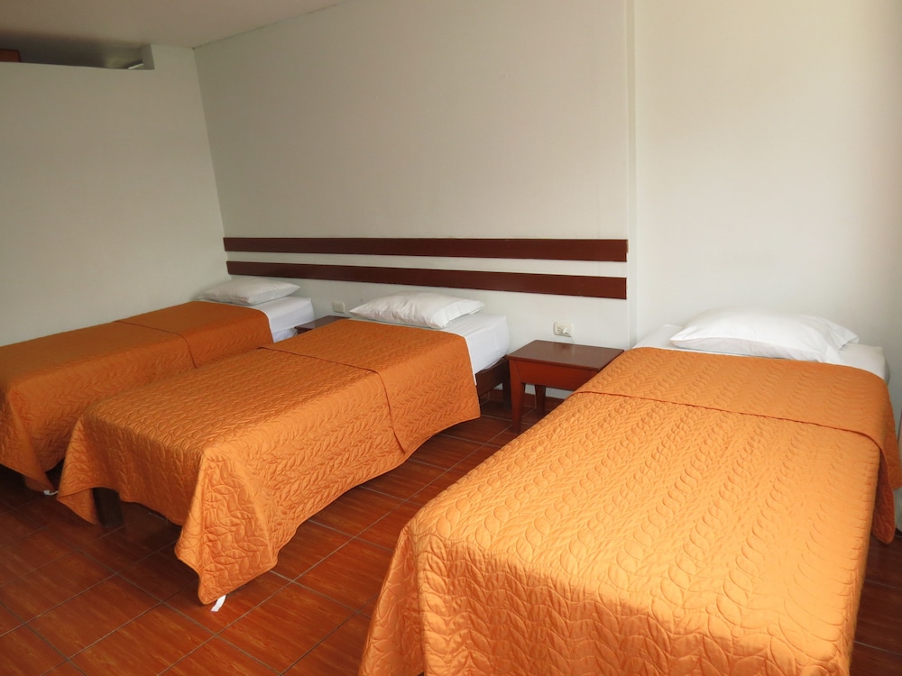 Miraflores Inn