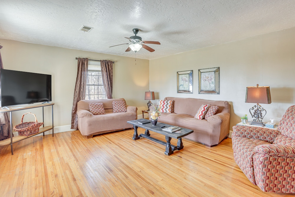 Charming Gadsden Home w/ Golf Course Views! view 3