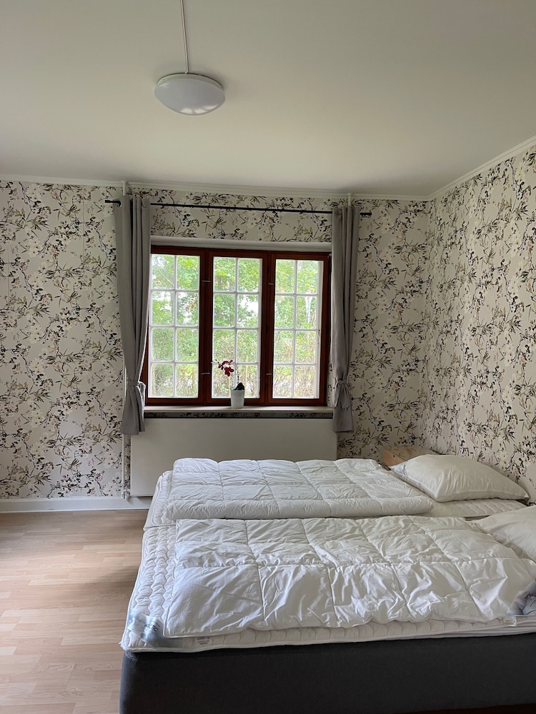 The Gatekeepers Cottage at Hindemae Estate Cozy Stay in Historic Surroundings