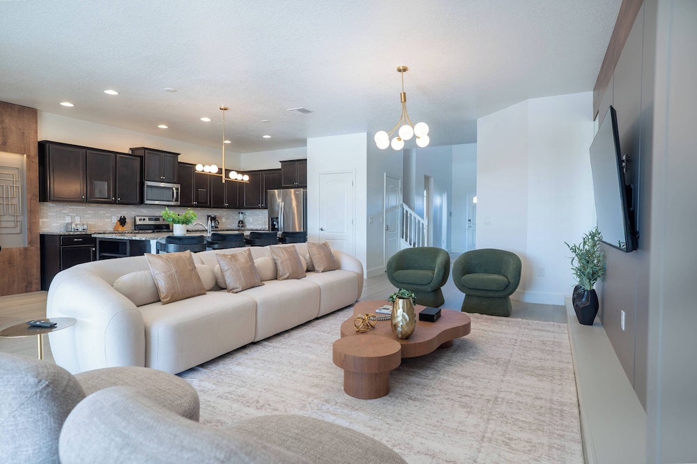 Luxury Home With Pool Game Room Cinema