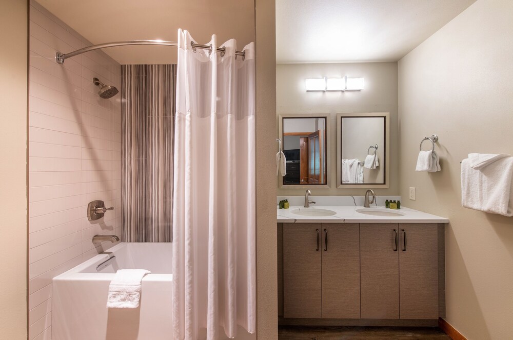 Winter Park CO Condos - Zephyr Mountain Lodge