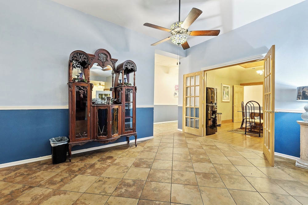 Suites at The Red Rock Vacation rentals
