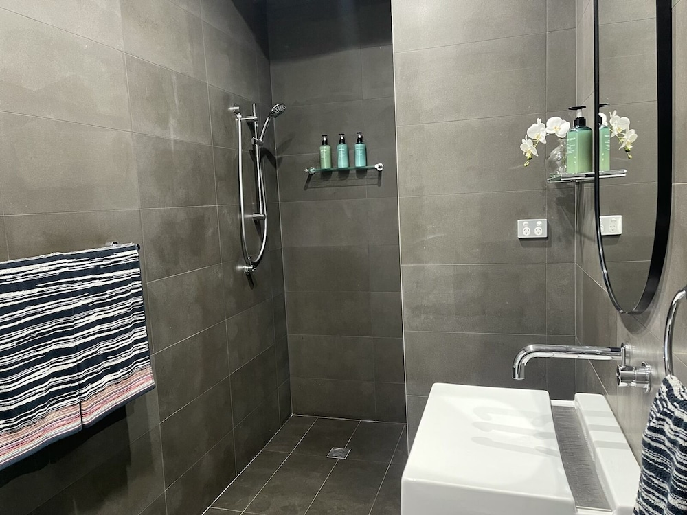 Kozyguru | Botany | 3 Bedroom Designer Holiday Apt