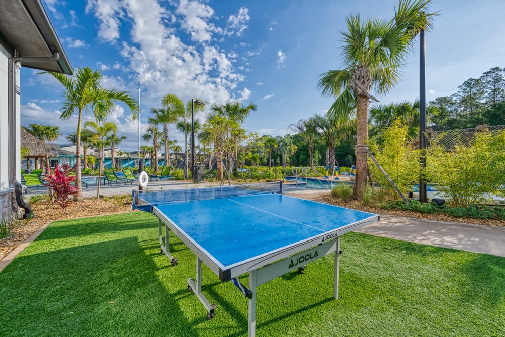 Fantasy Stay in 5 bed at Storey Lake