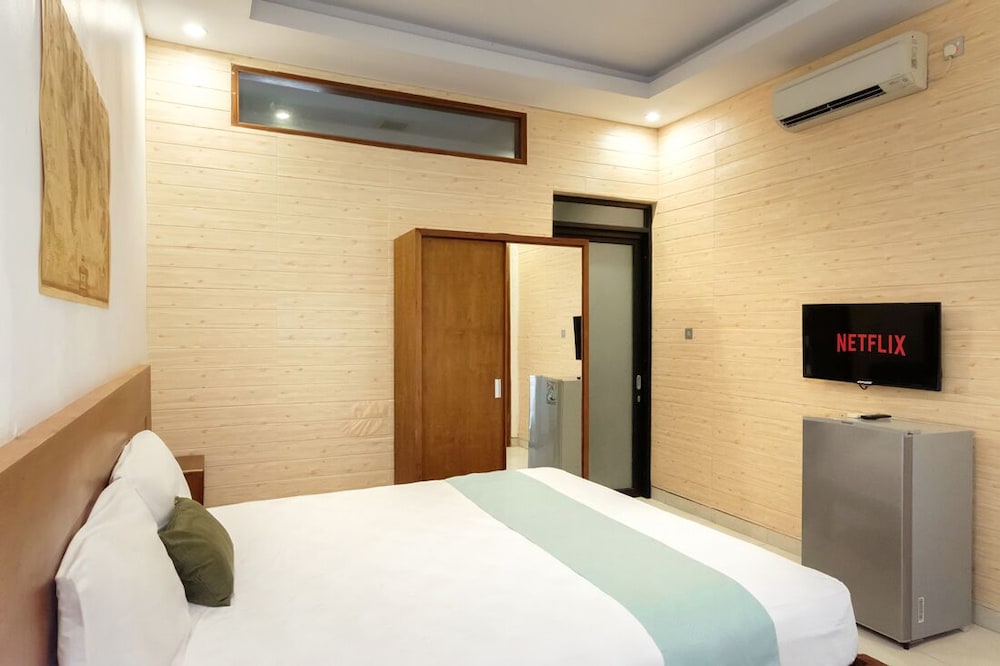 TwoSpaces Living at Saren Guest House view 3