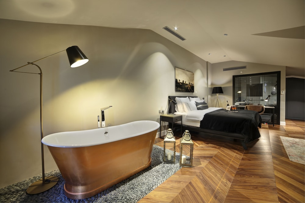 39 Kalamış Marina Oteli - Image 7