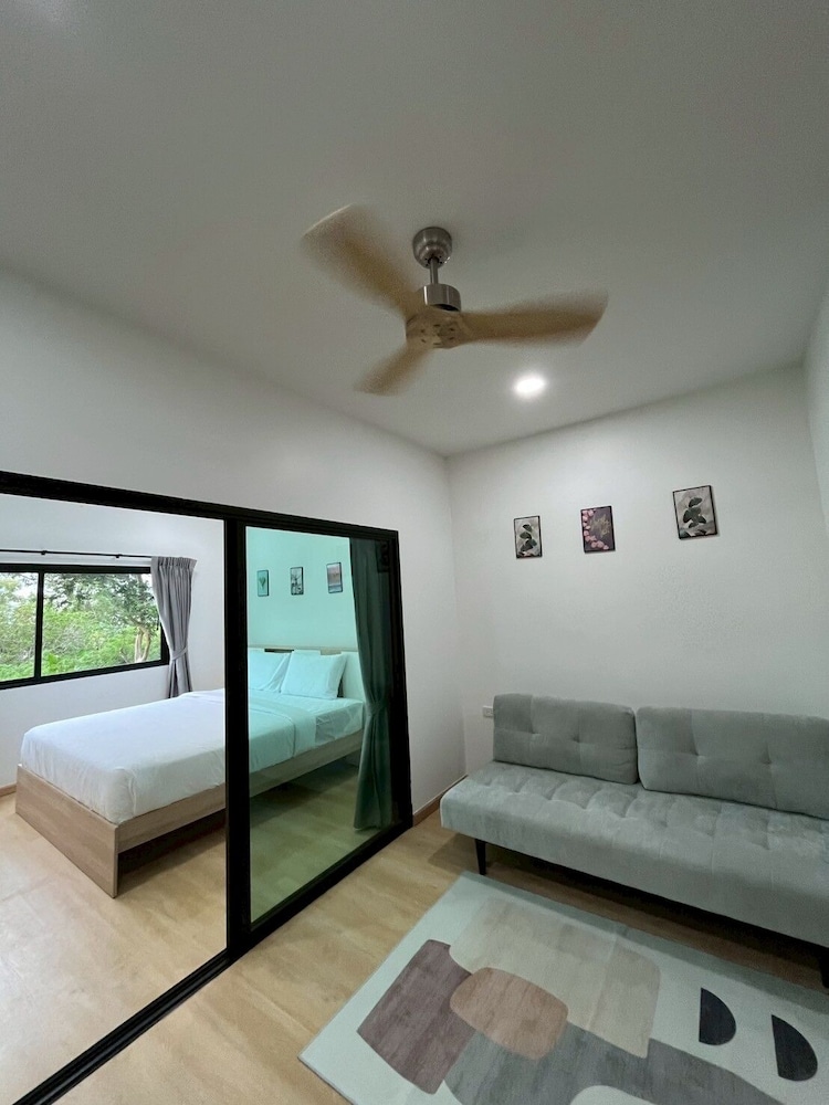 Hill Bay Suites