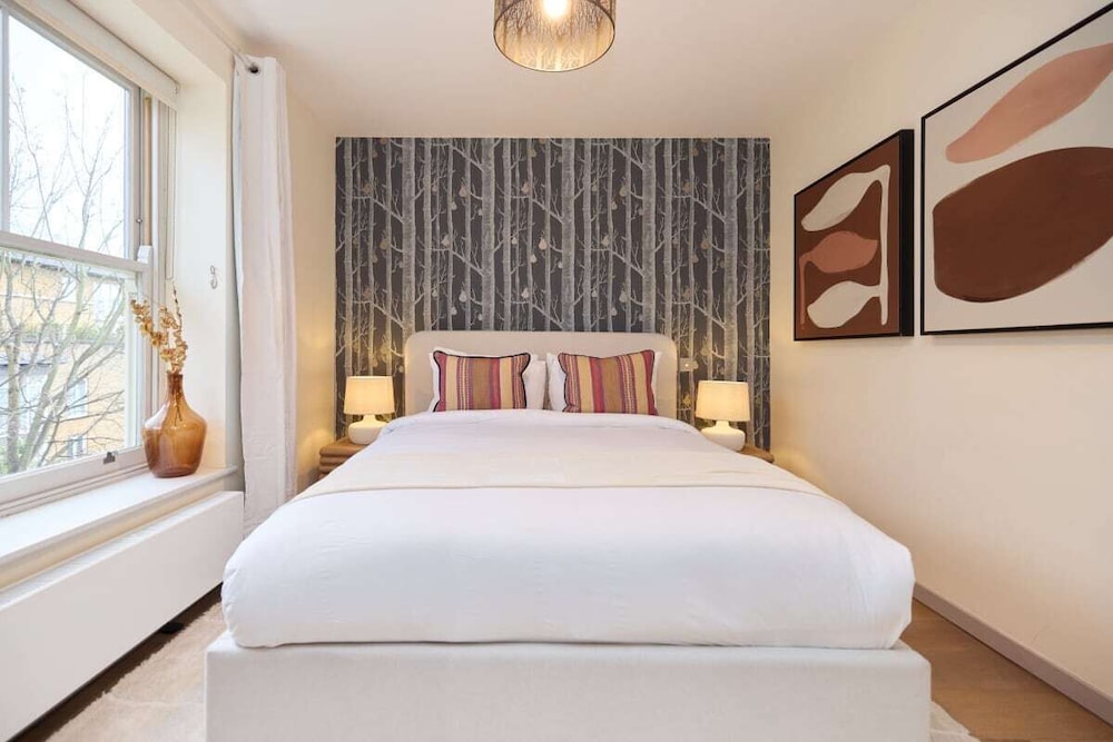 The South Hampstead Hideaway - Stylish 6bdr Home