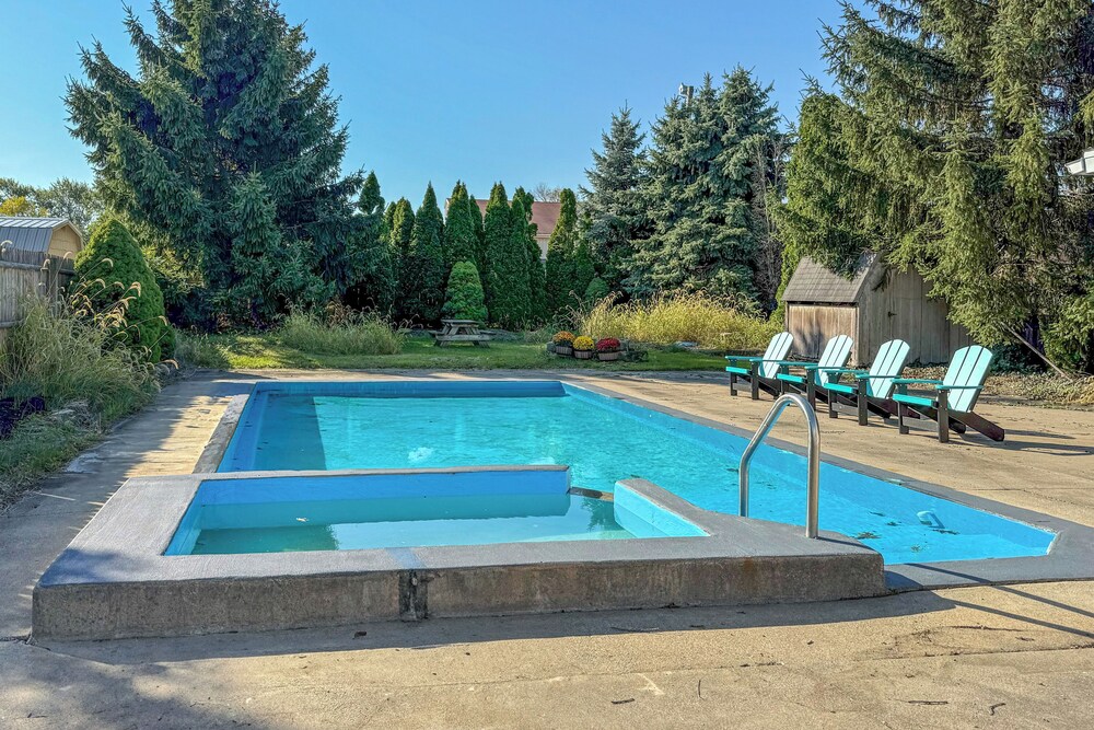 Walk to Beach: Home w/ Pool in Vermilion
