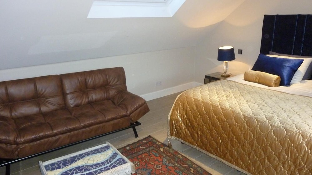 Toadhall Rooms