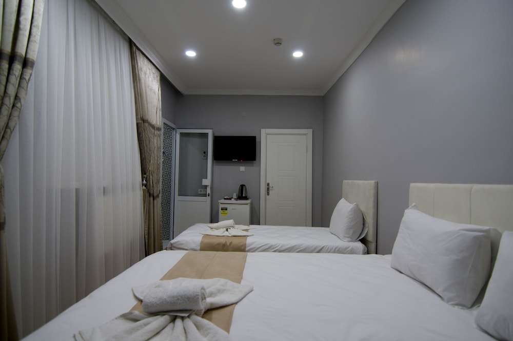 Istanbul Palace Otel - Image 15