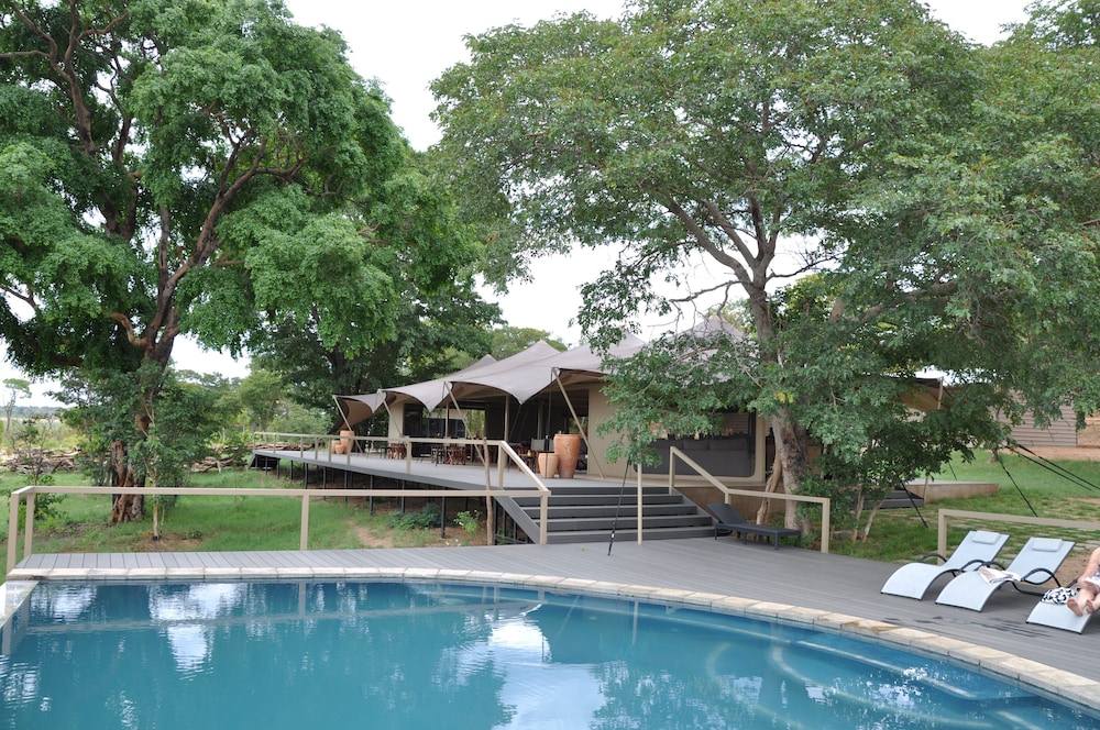 Chamabondo Tented Camp