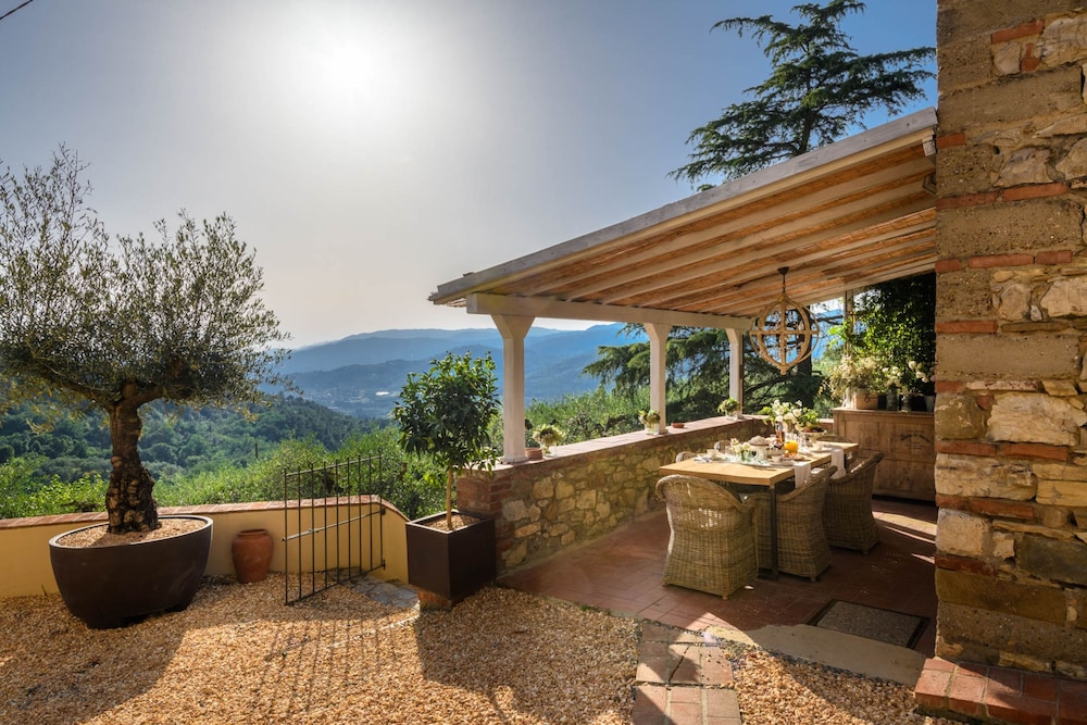 Le Due Terre Farmhouse