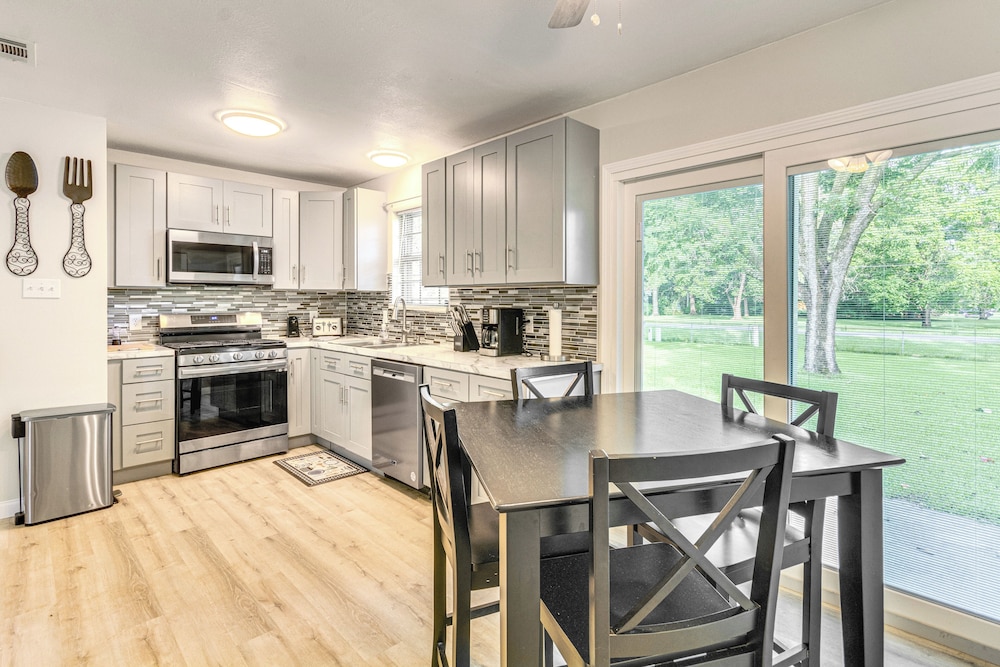 Fish, Hike & Relax: North Little Rock Gem w/ Yard