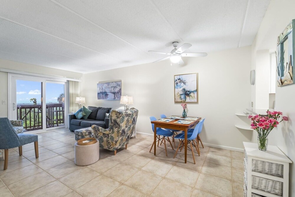 Life's A Beach~oceanfront 2 Bedroom Condo by RedAwning view 5