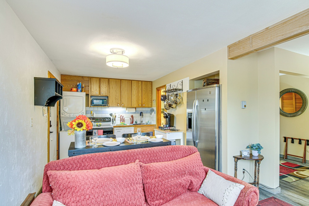 Centrally Located Big Sky Condo: Ski, Hike, Bike!
